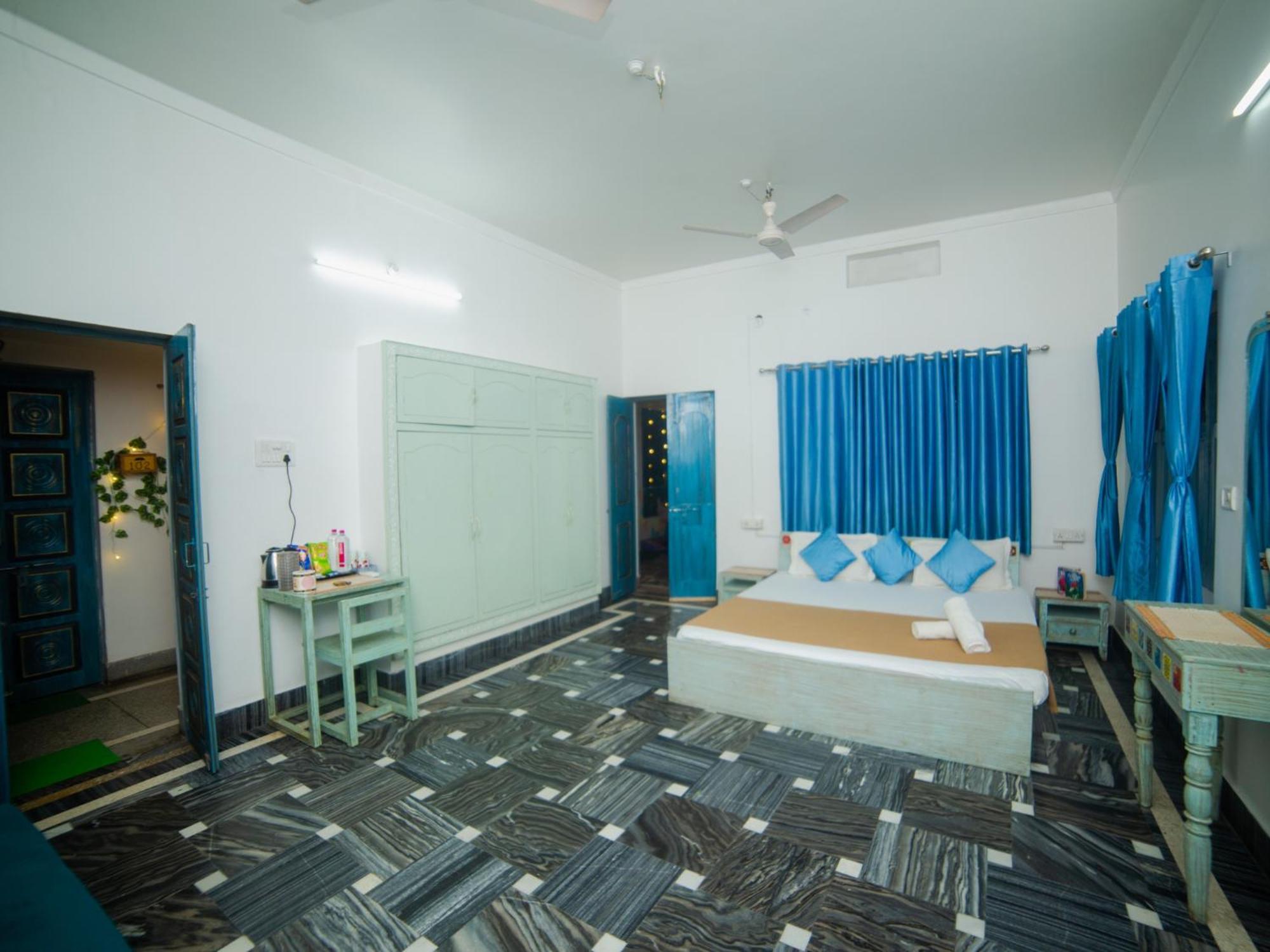 Moustache Varanasi Ngoại thất bức ảnh